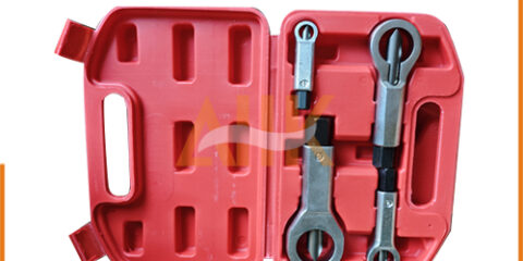 Hydraulic nut splitters